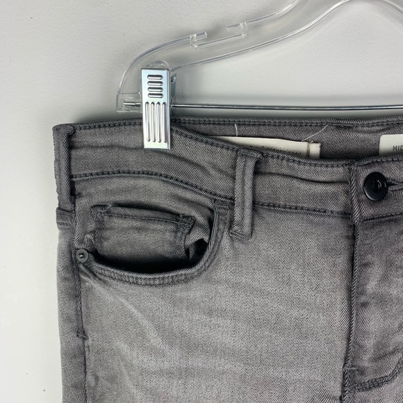 Anthro Pilcro Gray Mid-Rise Gray Skinny Jeans - Picture 4 of 9
